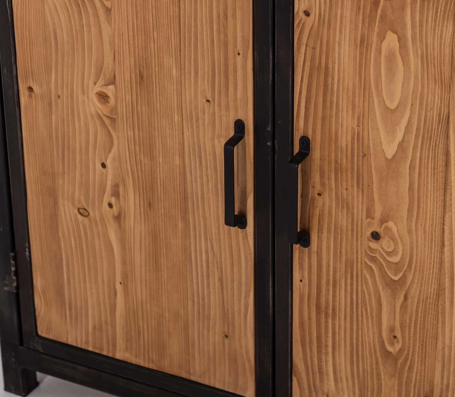 Manhattan Pinewood Bookshelf with Two Doors