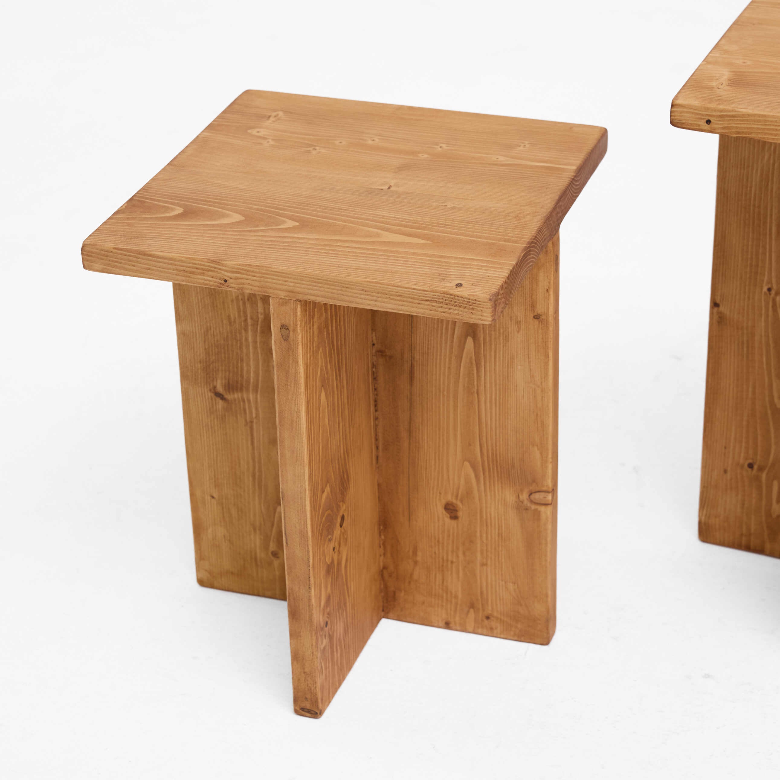 Nesting Side Tables (Set of 2)