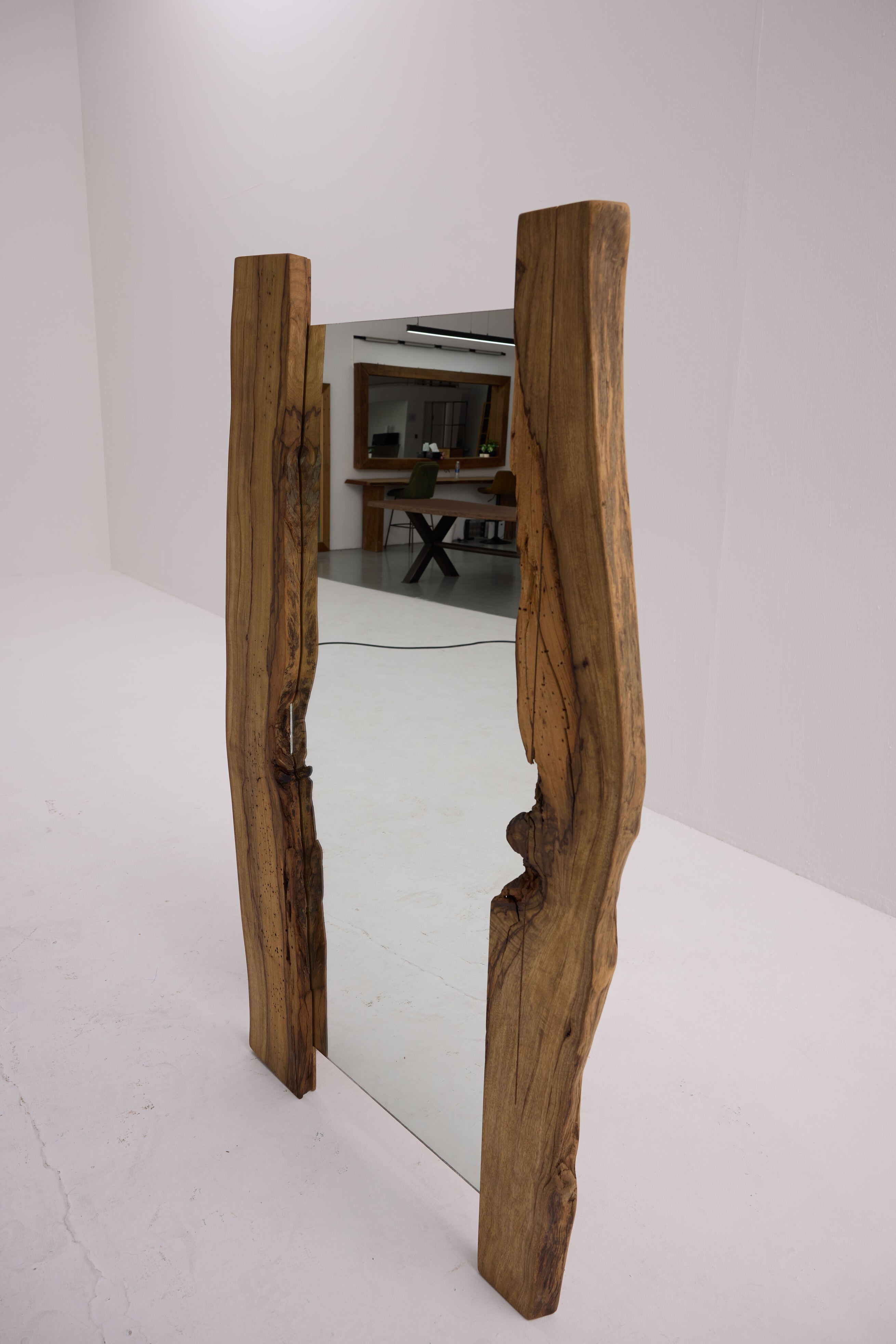 Live-Edge Mirror