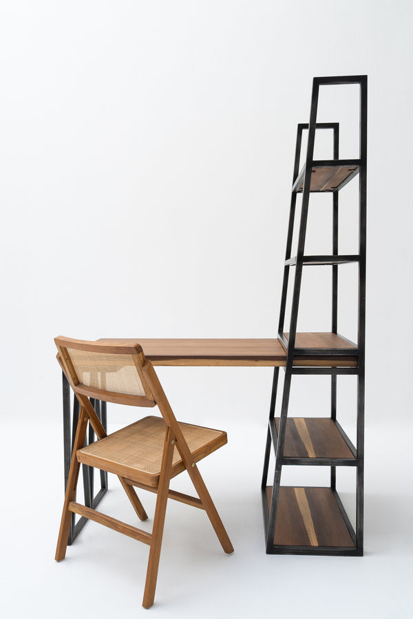 WOODEN AND STEEL WORKING STATION